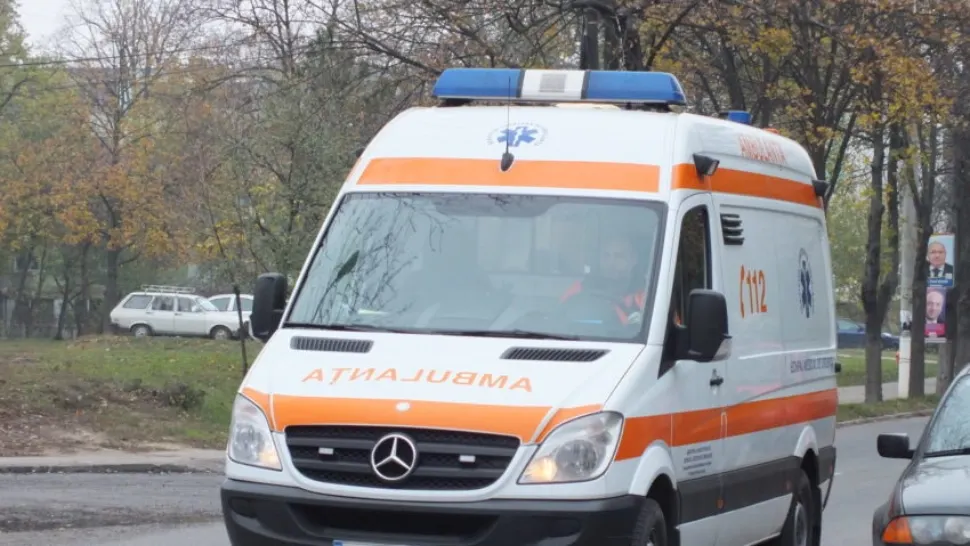 Accident grav pe DN 61, în Dâmbovița! Patru persoane, printre care doi copii de 3 și 7 ani, au ajuns la spital