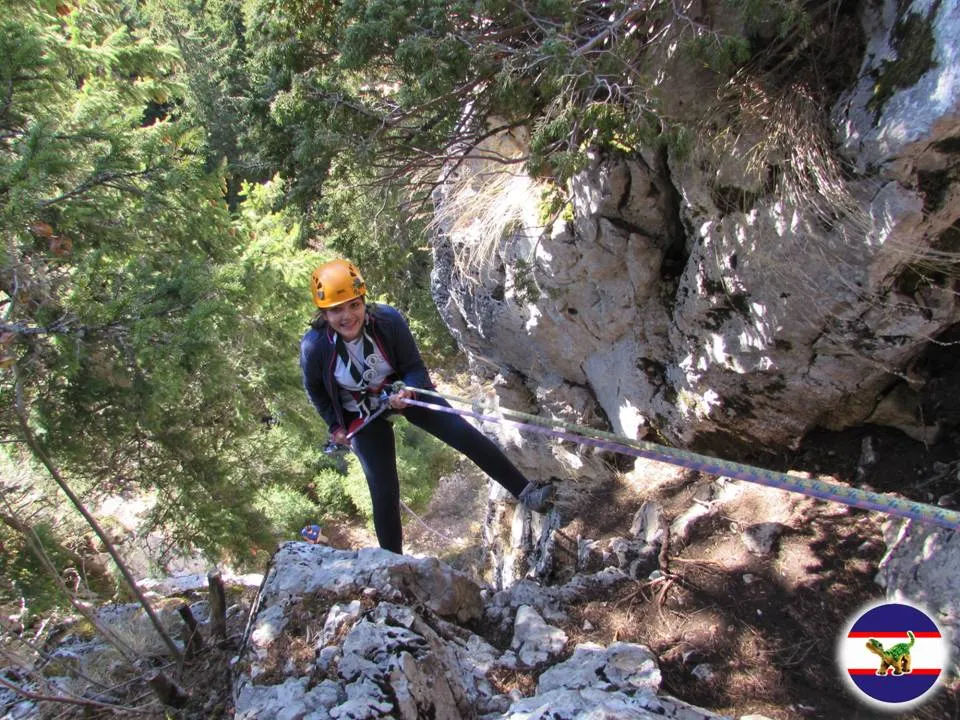 FOTO Zeci de tineri și-au învins temerile într-o tabără de voluntariat
