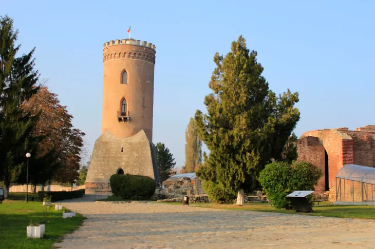 Program normal la muzeele din Dâmbovița, de Paște și 1 Mai