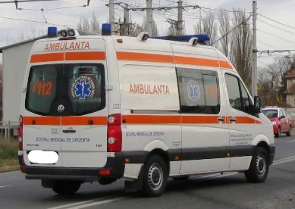 Pucioasa. Bărbat de 66 de ani, mort, după ce a căzut de la etajul 4