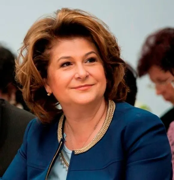 Rovana Plumb a intrat în pâine: „Tratăm cum mult respect problemele județului Dâmbovița”