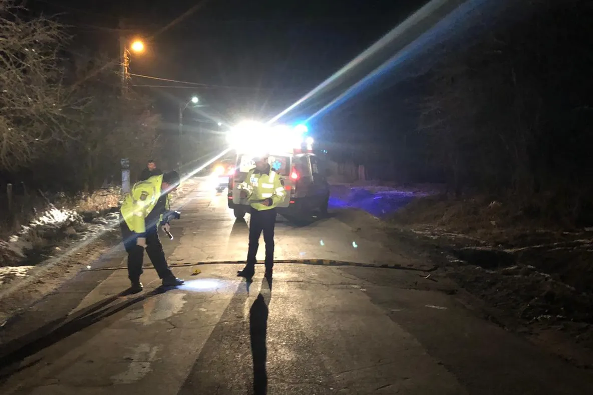 Accident mortal. Un pieton a fost lovit de un autoturism. Șoferul a plecat de la locul accidentului