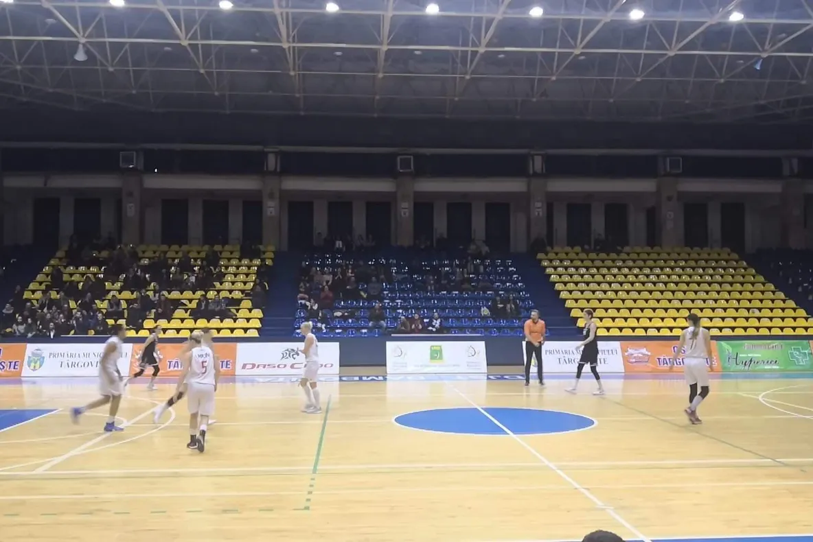 Baschet feminin: Victorie categorică. CSM Târgoviște  - "U" Cluj 87-71