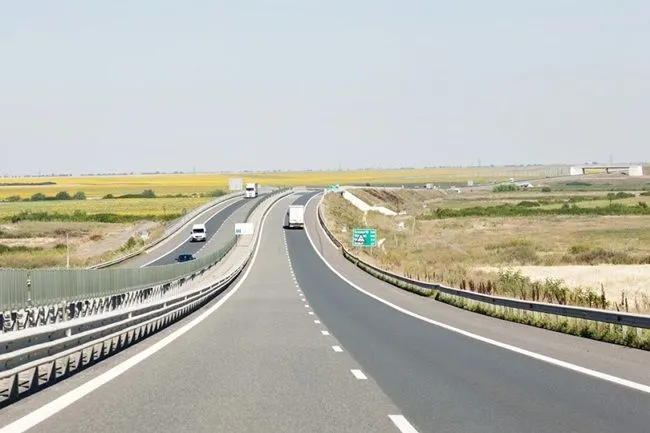 Avertismentul Poliției: nu opriți pe banda de urgență a autostrăzilor