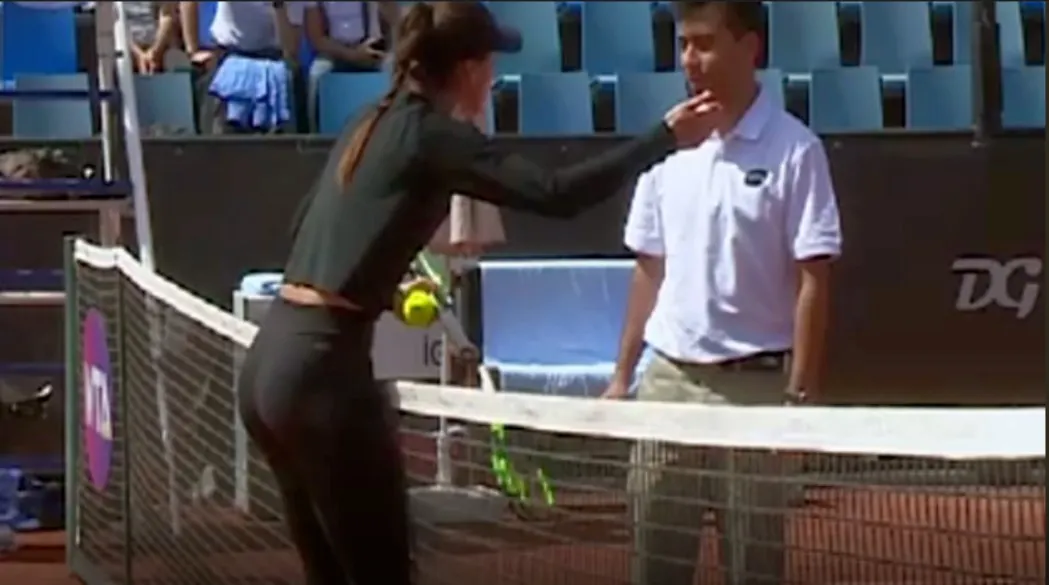 Sorana Cîrstea pierde la Istanbul și riscă o amendă pentru că a bruscat arbitrul