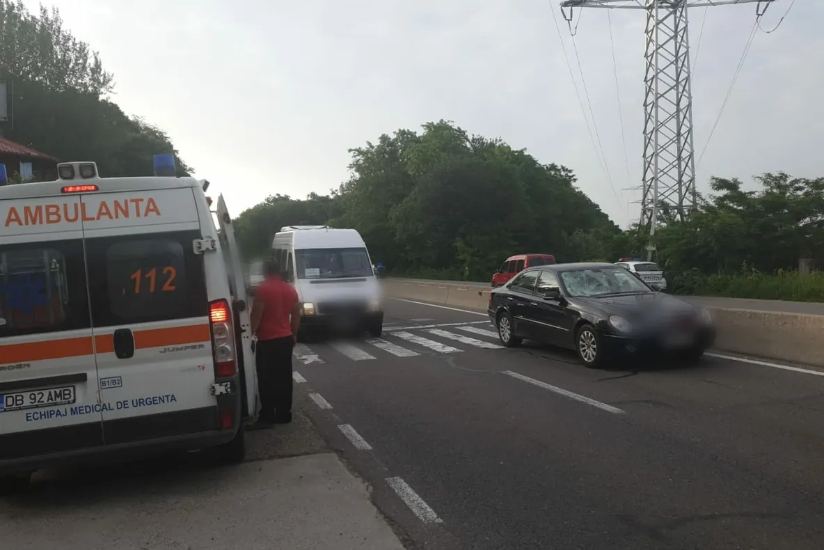 Accident pe DN 7, la Gulia. Un pieton a fost lovit de o mașină