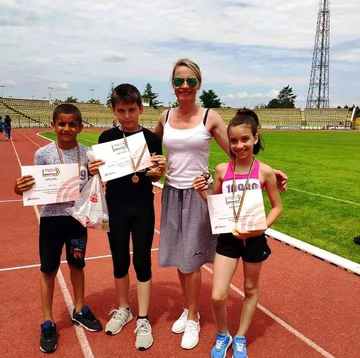 Medalii de aur și bronz pentru cei mai mici atleți de la CS Târgoviște, la Pitești
