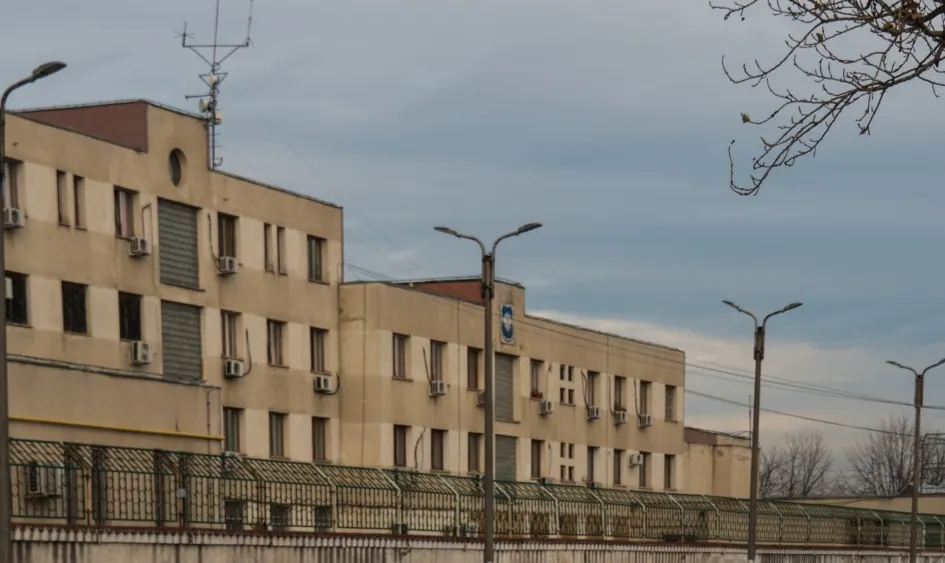 Condamnat pentru tentativă de omor, un bărbat din Buciumeni a fost "săltat"și depus la penitenciarul Rahova, de polițiști