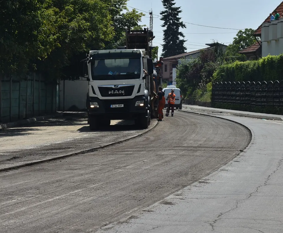 Stradă blocată de lucrările de reabilitare, la Târgoviște. Poliția locală recomandă variante ocolitoare