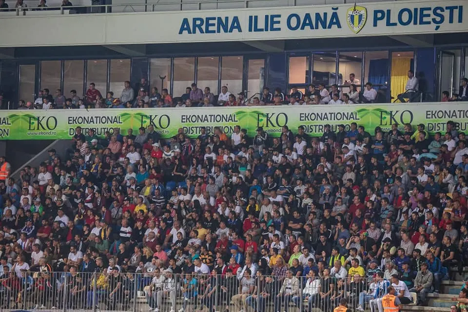 Chindia e pe podium...la suporteri