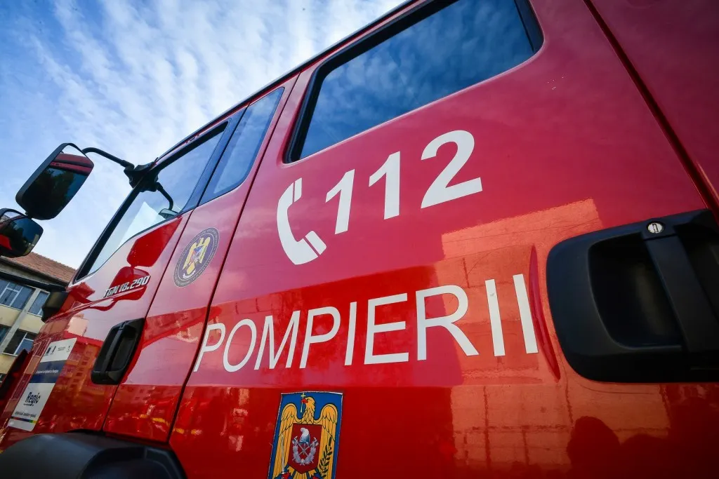 Și-a incendiat casa și mașina și apoi a plecat