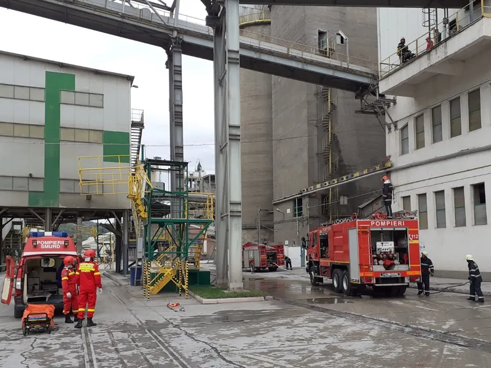 Exercițiu ISU, la fabrica de ciment de la Fieni