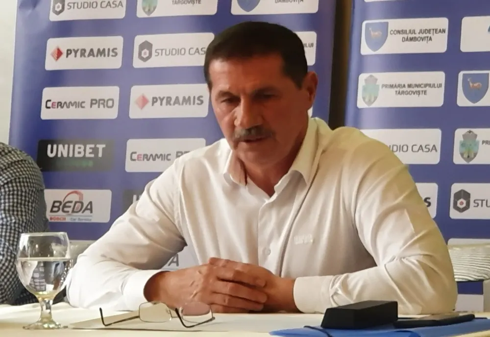 Video| Președintele Chindiei Târgoviște nu e de acord cu aducerea unor noi jucători, solicitată de Viorel Moldovan. Declarații spectaculoase