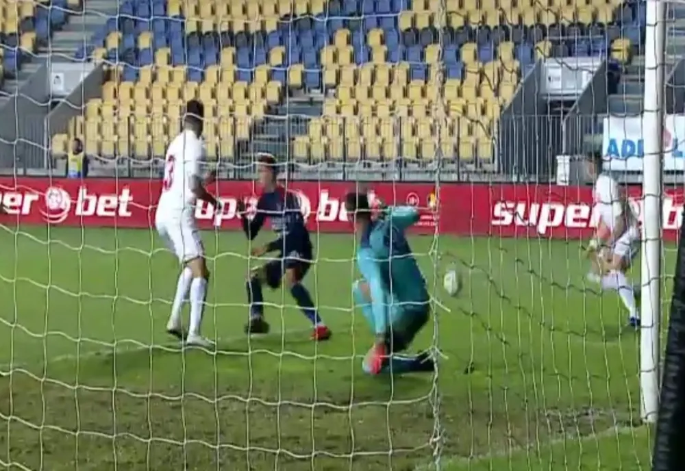 Egal ce nu mulțumește pe nimeni, între Chindia și FC Hermannstad (1-1), după ce oaspeții au condus la pauză