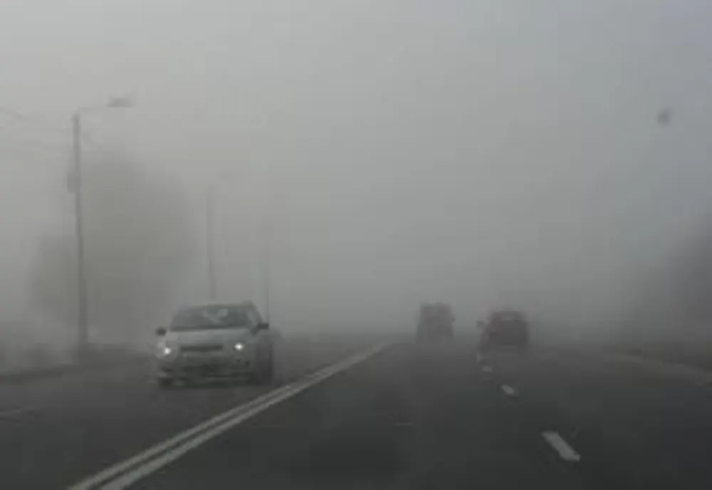 Atenție șoferi! Cod galben de ceață (și) în Dâmbovița