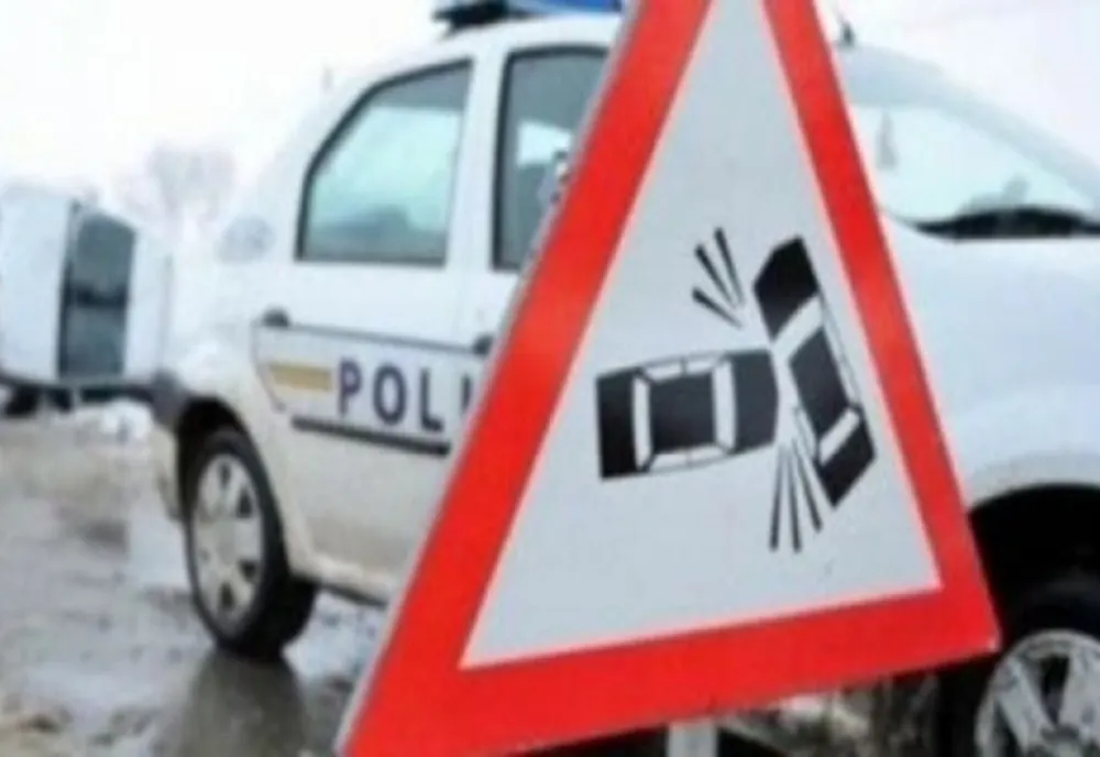 Accident la Ghimpați,în Dâmbovița. O femeie și doi minori au fost răniți ușor