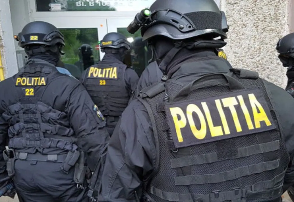 Acțiune de amploare a polițiștilor din Dâmbovița, Prahova și București, într-un dosar de trafic de droguri de mare risc