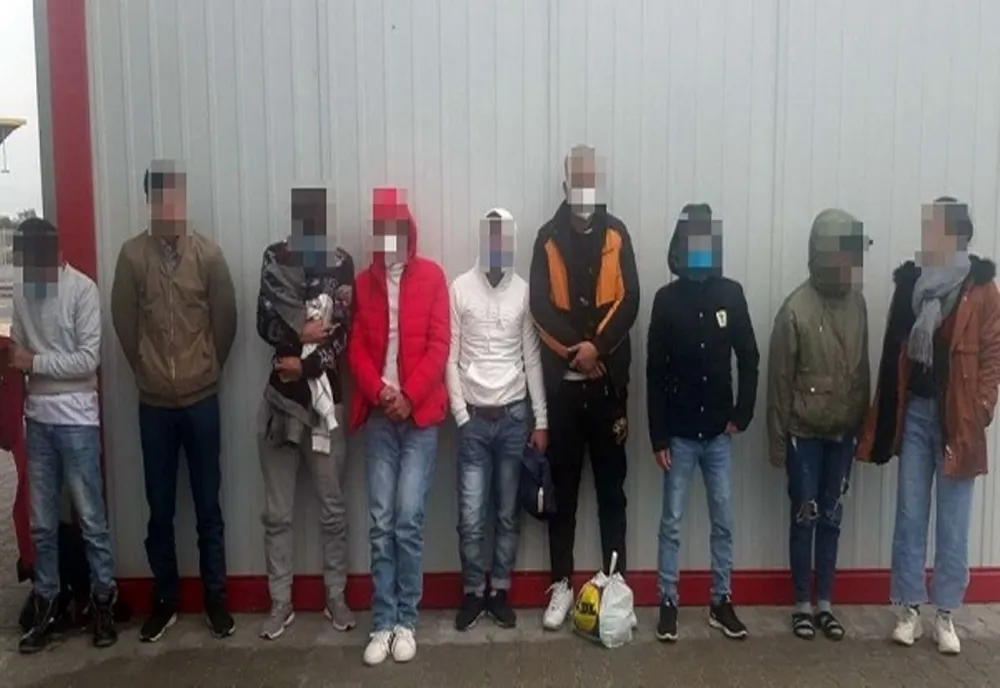Nouă migranți din Vietnam, prinși încercând să iasă ilegal din țară