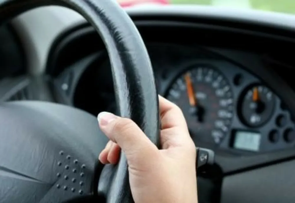 Dosar penal pentru un bărbat prins la volanul unui autoturism radiat din circulaţie 
