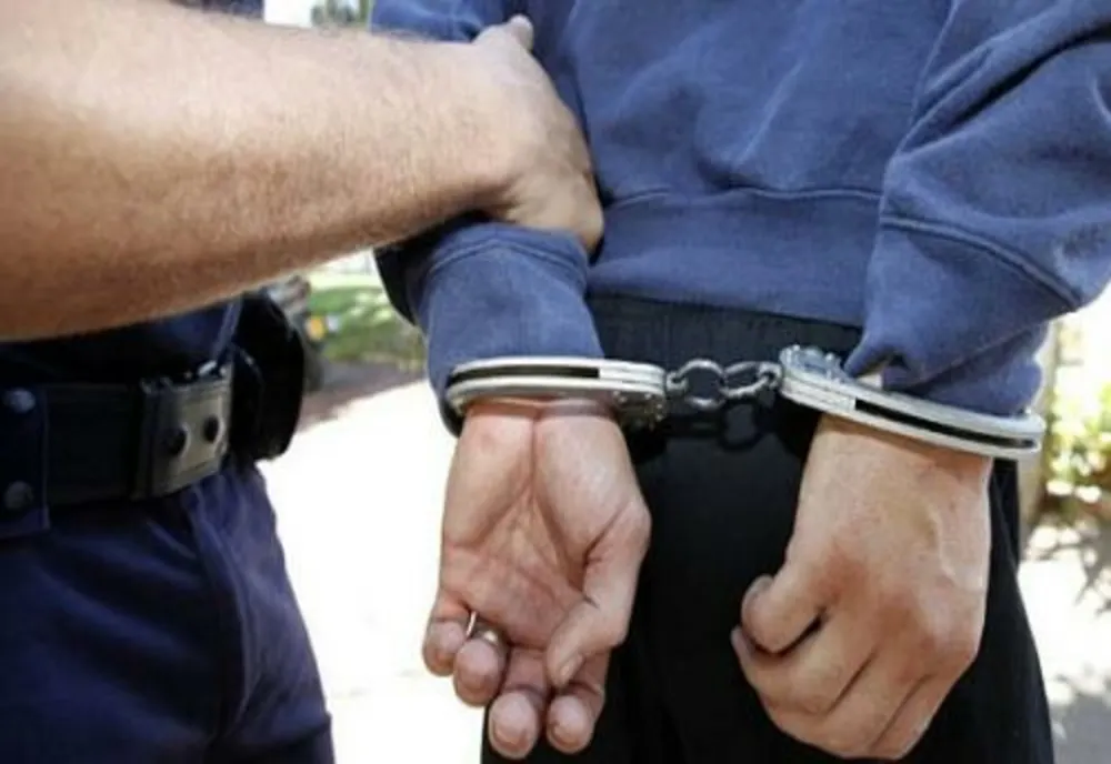 Bărbat reținut de polițiștii dâmbovițeni sub aspectul săvârșirii infracțiunii de violență în familie