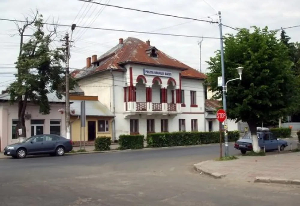 O tânără din Galați a cerut disperată ajutorul polițiștilor din Găești
