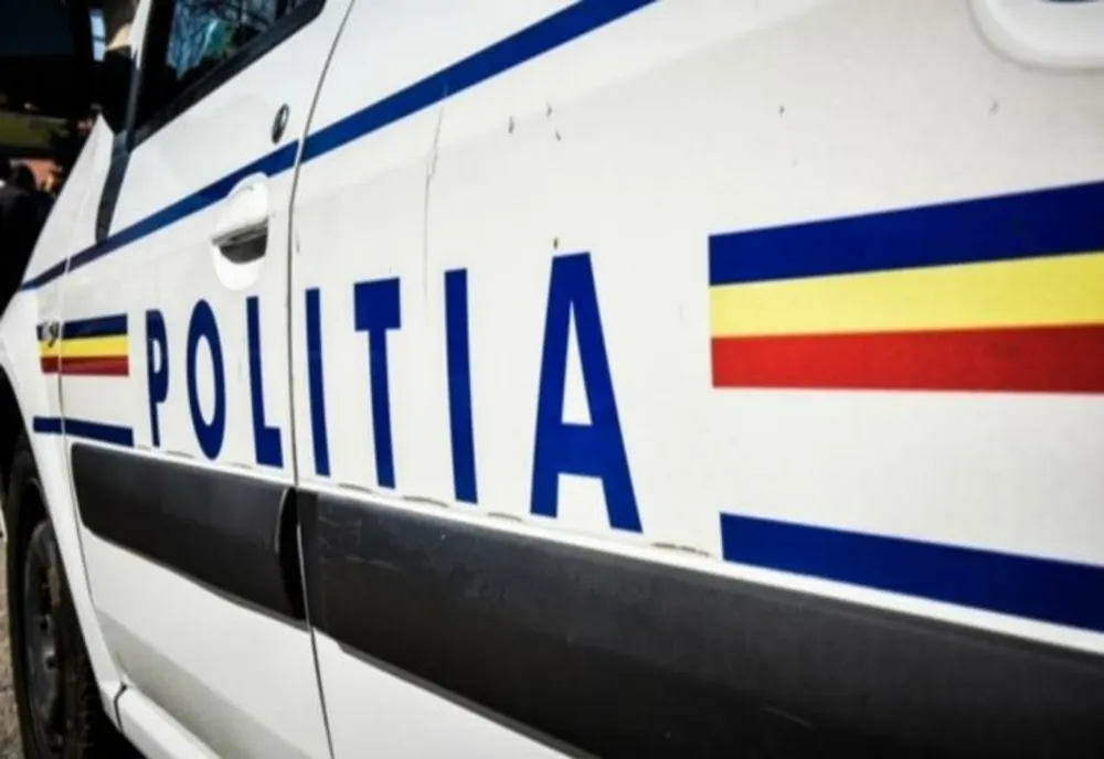 Dâmbovița. Femeie condamnată pentru înșelăciune, depistată de polițiști și dusă în penitenciar