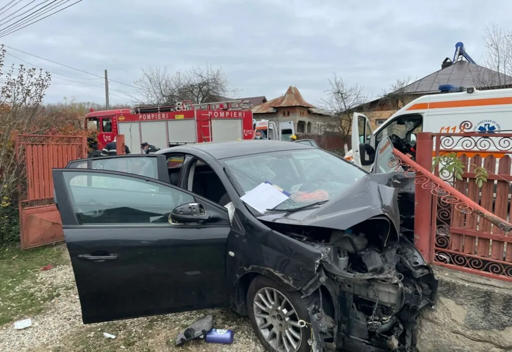 Accident cu trei victime în Dâmbovița. Copil rănit, preluat de un elicopter SMURD
