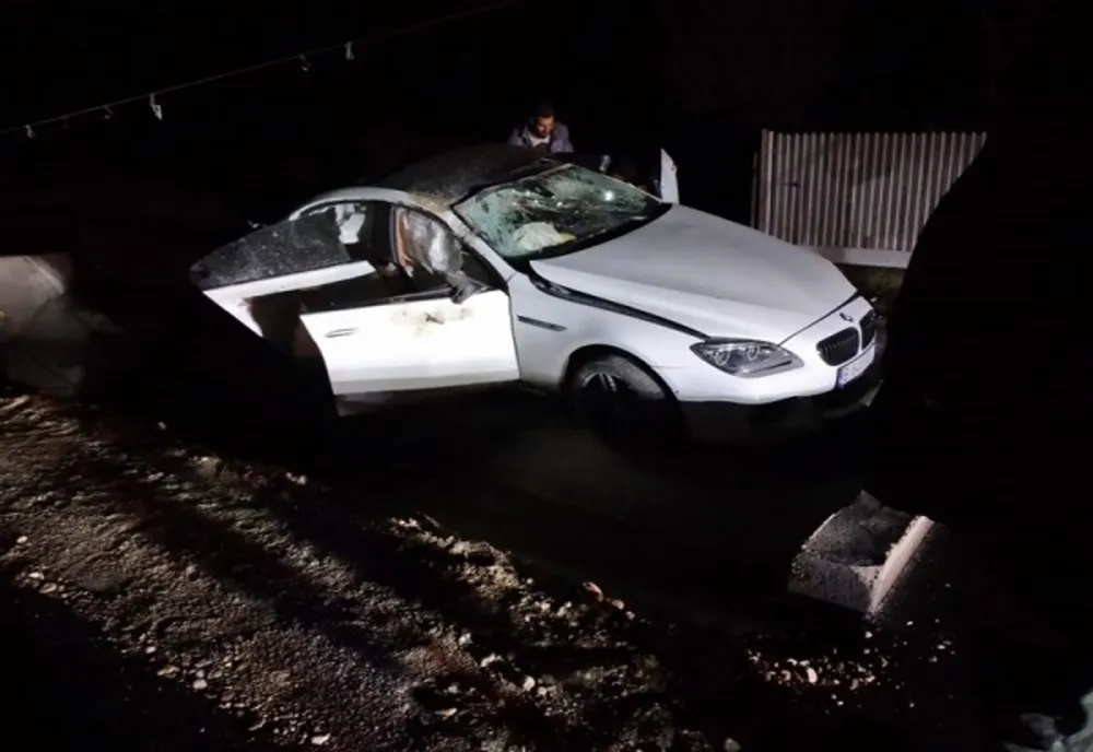 Accident într-o localitate din Dâmbovița. Trei victime, dintre care una încarcerată
