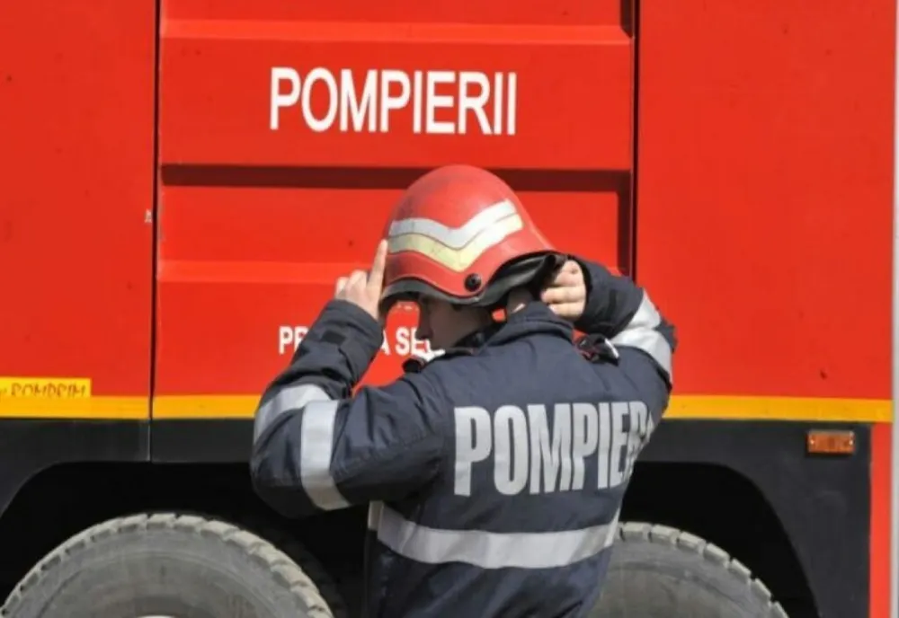 Dâmbovița: Două persoane au decedat după ce o casă a luat foc
