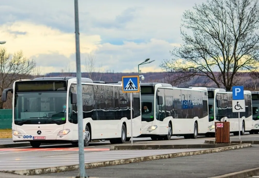 Aproximativ 9000 de pensionari târgovișteni vor beneficia de transport public gratuit