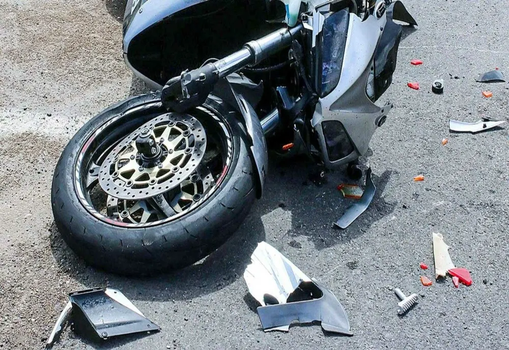 Două persoane rănite în Dâmboviţa, în urma unui accident în care a fost implicată o motocicletă 