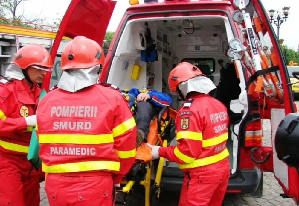 Dâmbovița: Accident pe  Autostrada A1! Două persoane sunt rănite după ce un autocar s-a răsturnat