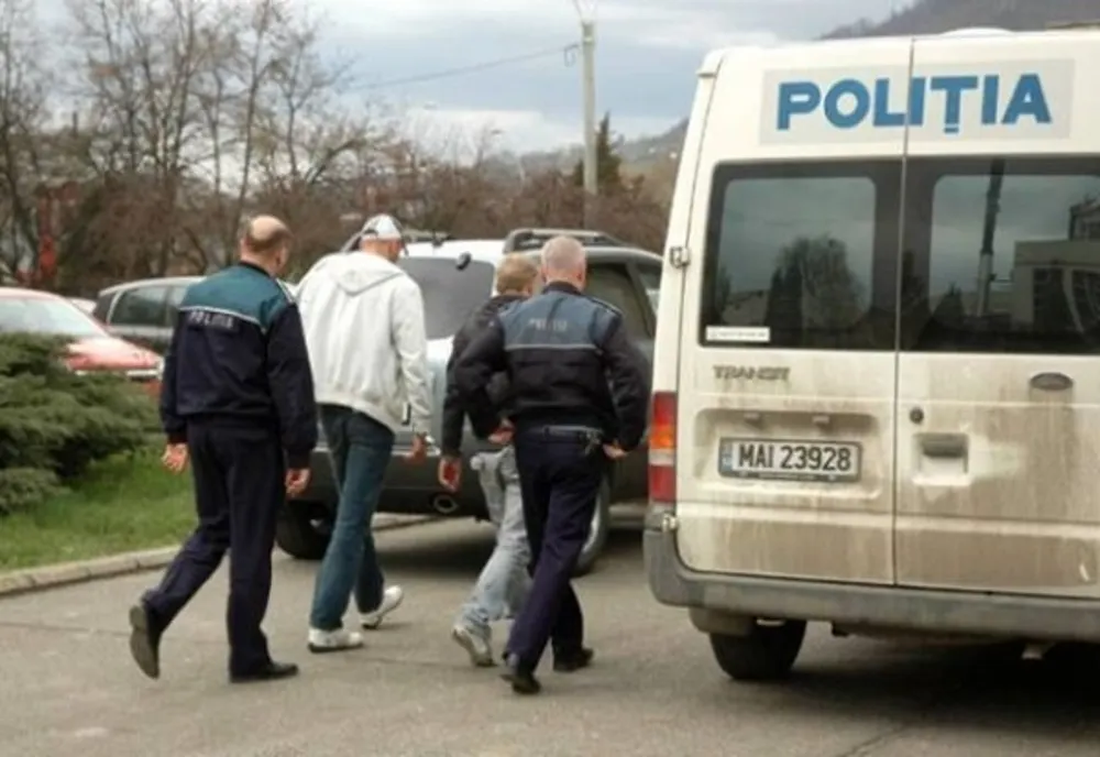 Dâmbovița. Patru bărbați au fost reținuți după ce au bătut crunt un consătean