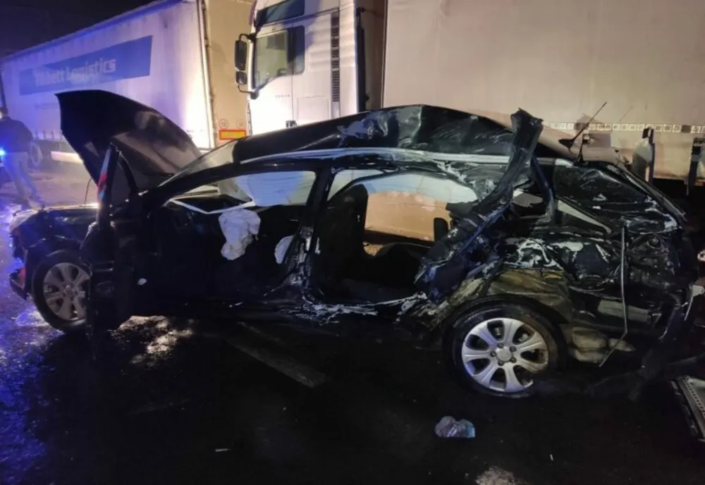 Dâmbovița! Accident rutier pe DN71, la Doiceşti, între un TIR şi un autoturism. Două dintre victimele accidentului teribil au decedat