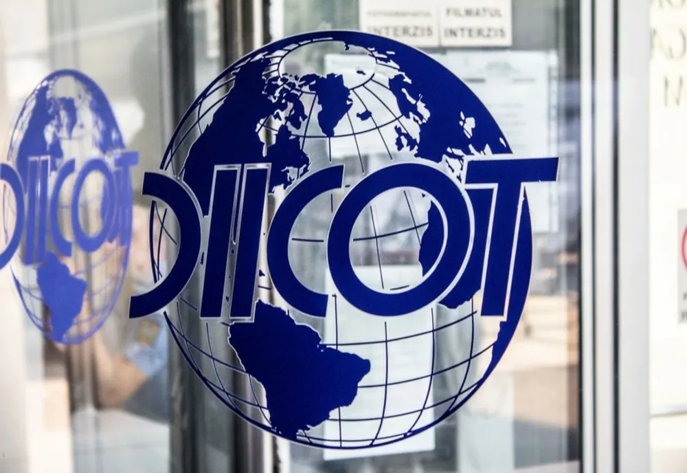 DIICOT Dâmboviţa. 38 de inculpaţi trimişi în judecată pentru camătă, proxenetism, şantaj şi trafic de persoane