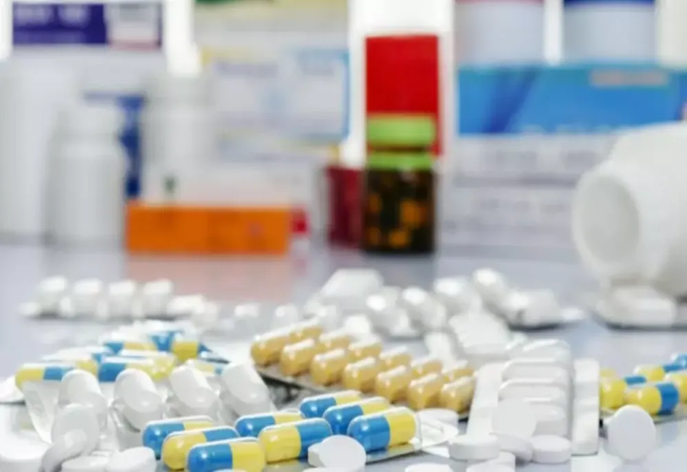 Prețurile celor mai ieftine medicamente au explodat. O nouă lovitură pentru pensionarii și românii săraci