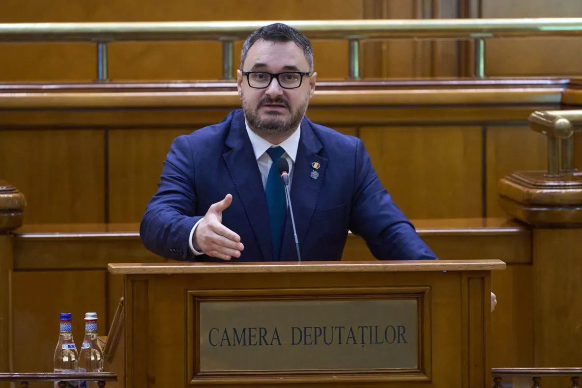 DAN TANASĂ (AUR): "ROMÂNIA LUI BOLOJAN – PRIMARII ARUNCĂ BANII DIN BUGETELE LOCALE PE EVENIMENTELE CU IZ ELECTORAL ÎN PLINĂ AUSTERITATE!"