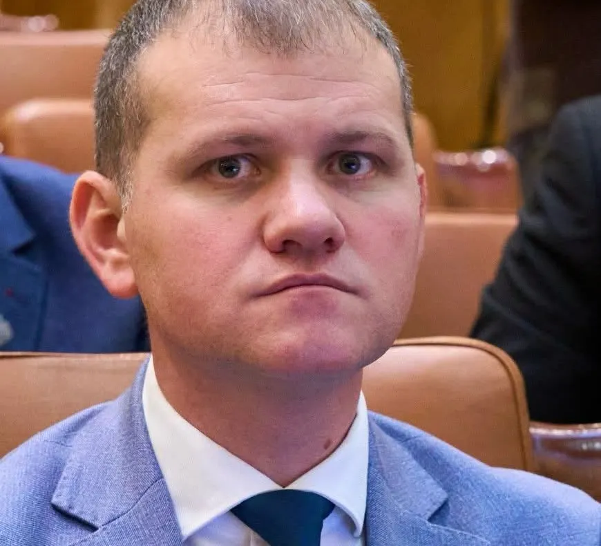 VALERIU MUTEANU (AUR), DEPUTAT DE DÂMBOVIȚA: "INTERDICȚIA LUI GEORGE SIMION ÎN MOLDOVA ARE EXECUTORI LA CHIȘINĂU ȘI COMANDITARI LA BUCUREȘTI"