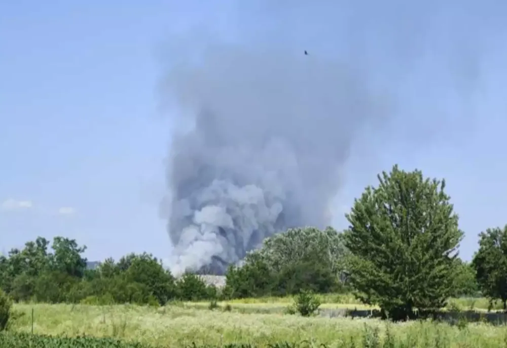 INCENDIU MOCNIT LA GROAPA DE GUNOI DIN ANINOASA, JUDEȚUL DÂMBOVIȚA - FOCUL ARDE DE TREI ZILE 
