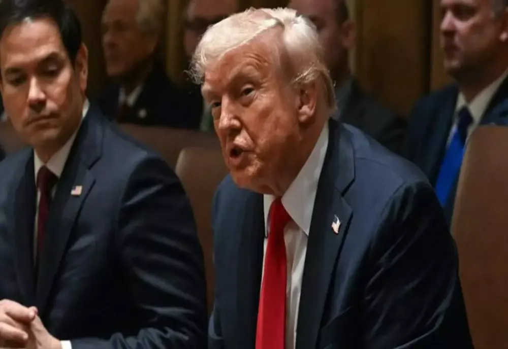 Trump critică amenda UE asupra platformei X, deținută de Elon Musk