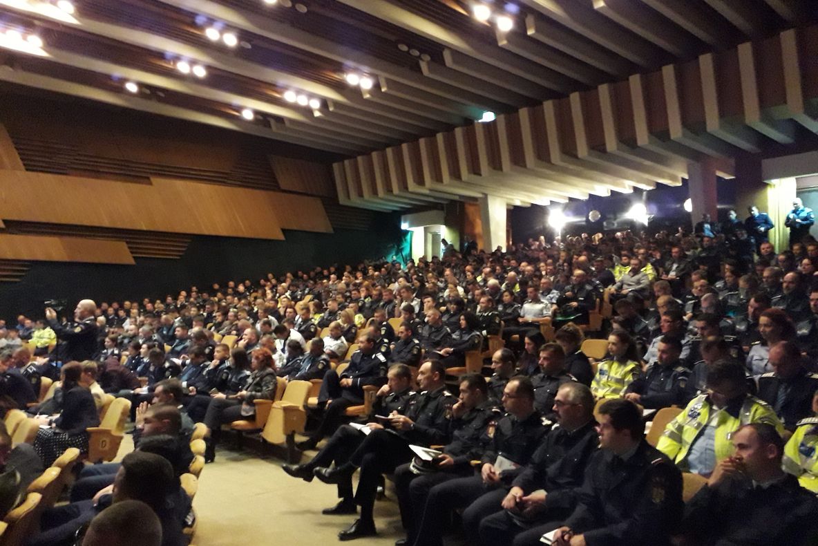 Sute de cadre MAI instruite cu privire la Referendum, la Târgoviște