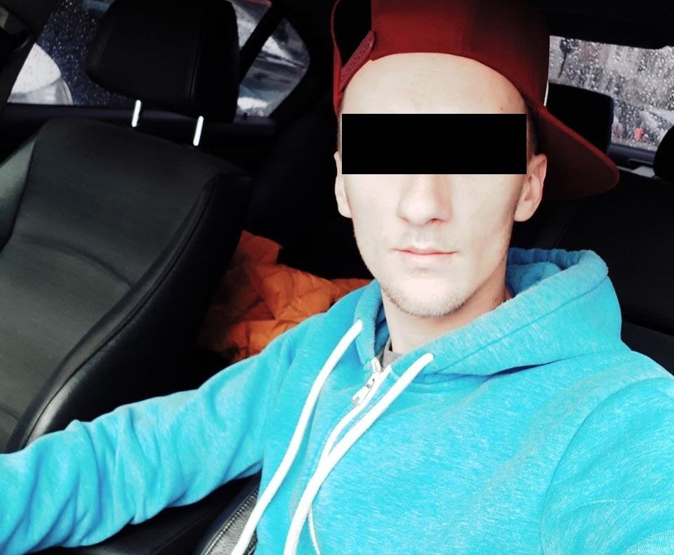 Dosar penal pentru un tânăr din Dobra, prins cu droguri în mașină