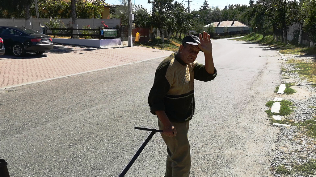 Românii nu înțeleg cu ce se mănâncă acest referendum. „Mai mare rușine, păcătuim pământul”