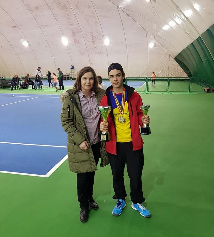 Aflat,la Sofia,în căutarea gloriei sportive un tânăr sportiv dâmbovițean a cunoscut "ospitalitatea"bulgară.Hoții au furat mașina părinților săi