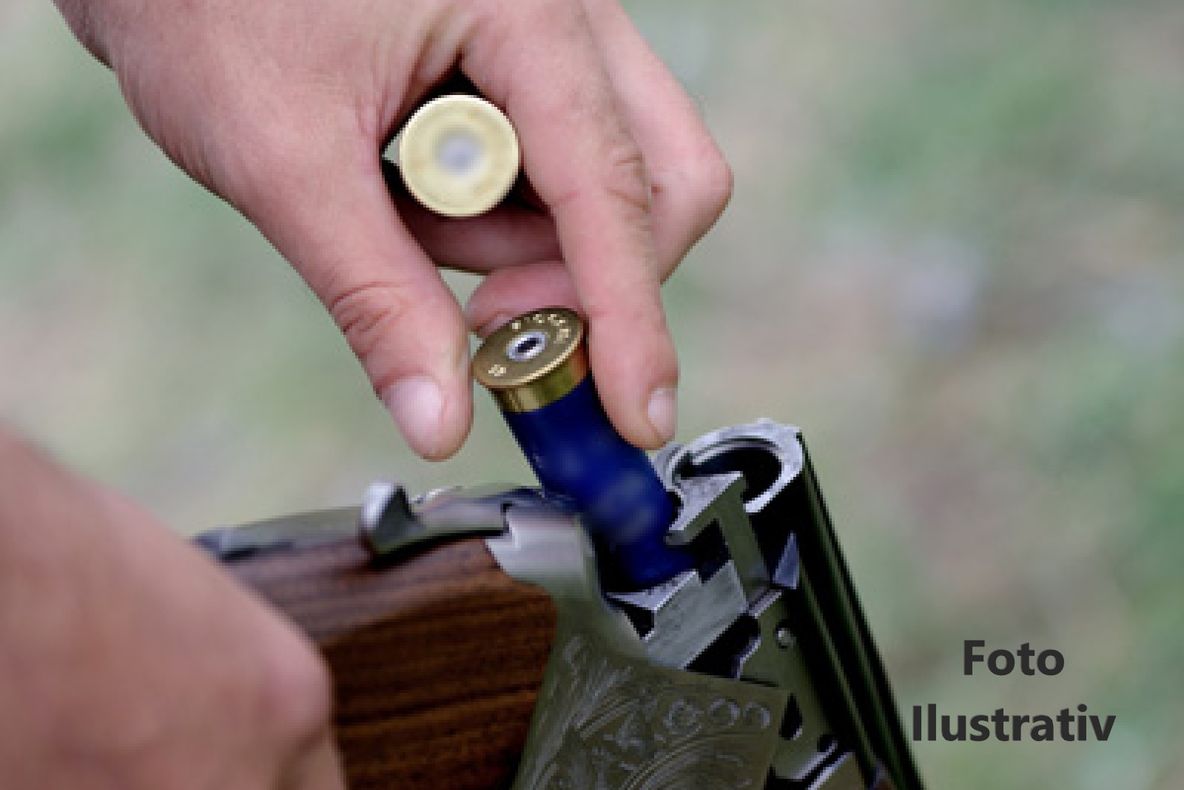 Dosare penale pentru doi bărbați din Dâmbovița. Au rămas și fără armele de vânătoare