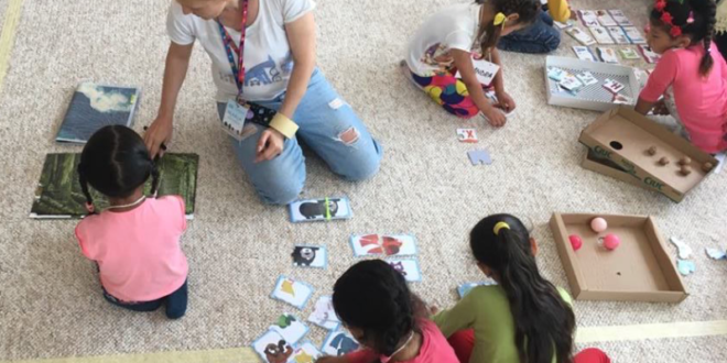 „Fiecare copil merită o poveste” - instruire a directorilor