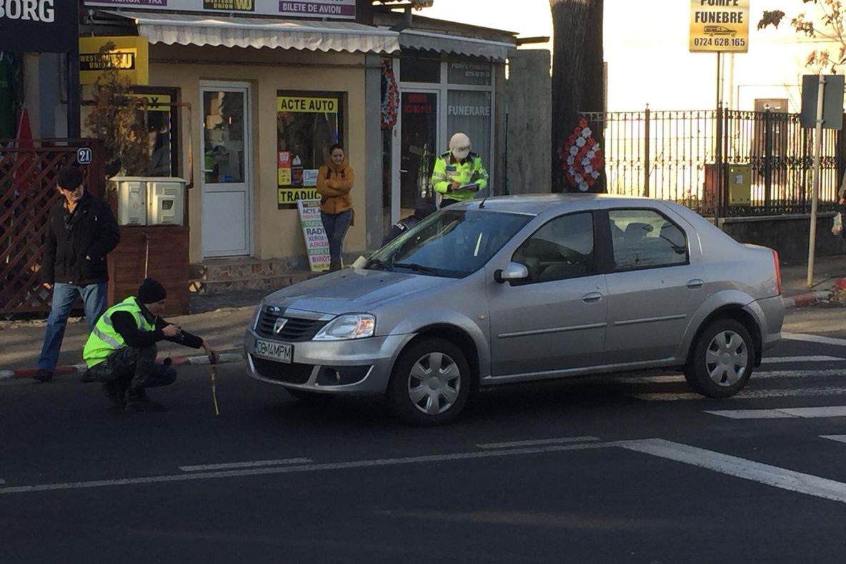Pieton accidentat pe trecerea de pietoni, în mijlocul orașului, la Târgoviște