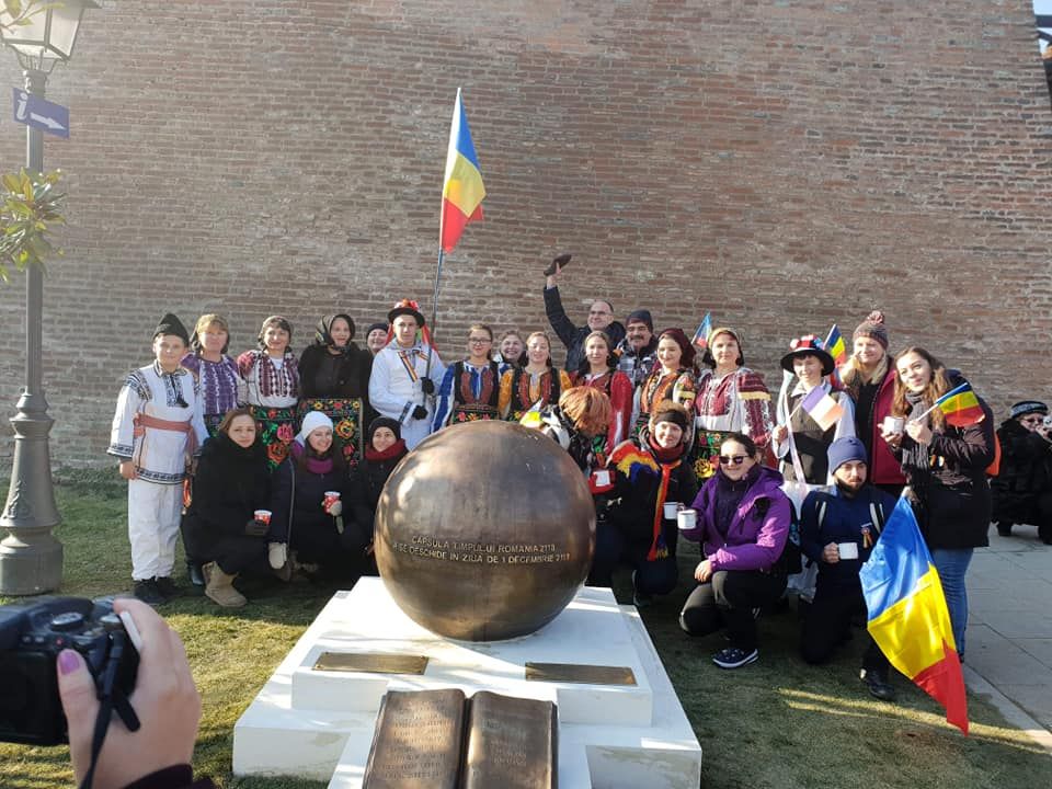 FOTO Mesaj lăsat de Lenuța din Băleni, în Capsula Timpului din Alba Iulia