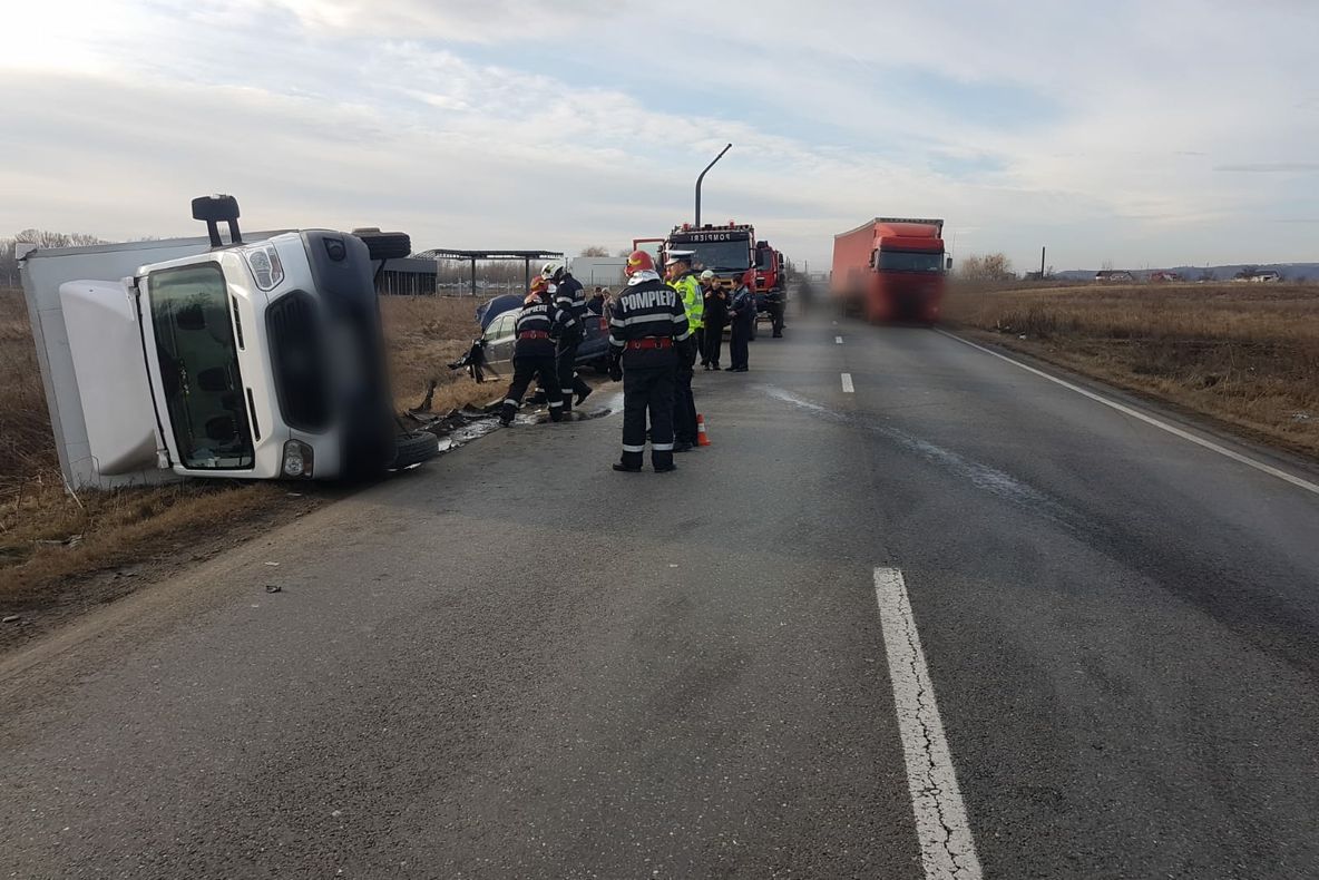 Trafic parțial blocat pe DN 72, în urma unui accident