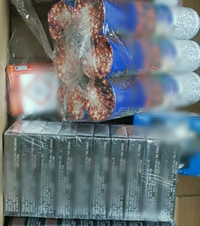 Descinderi în forță, la comercianții de articole pirotehnice, din Moreni
